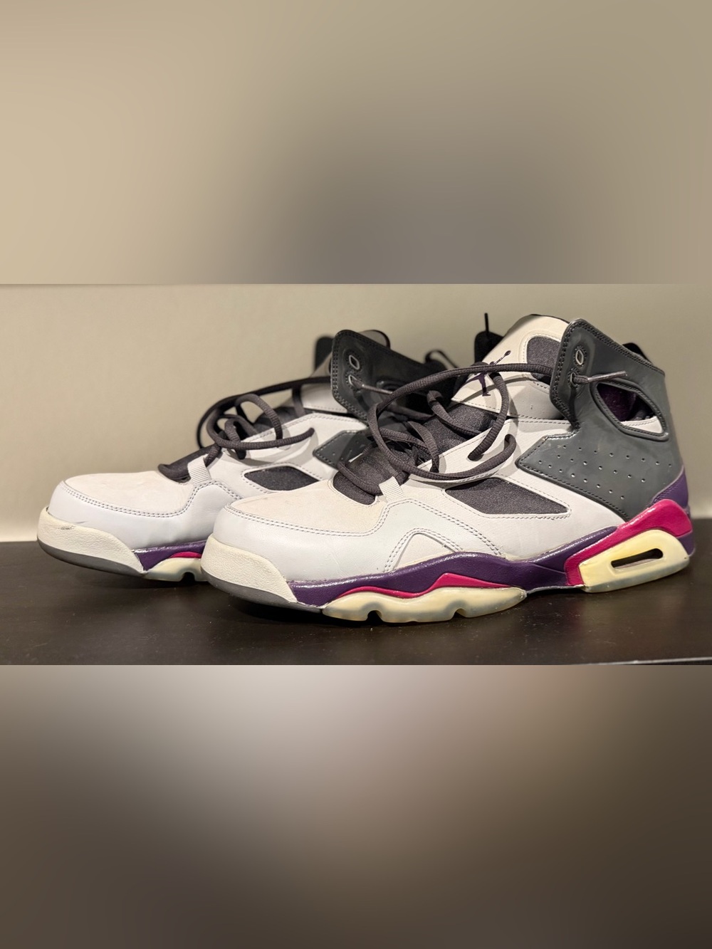 Air Jordan Flight Club ’91 in the Cool Grey / Court Purple / Pink Flash Men’s 12
